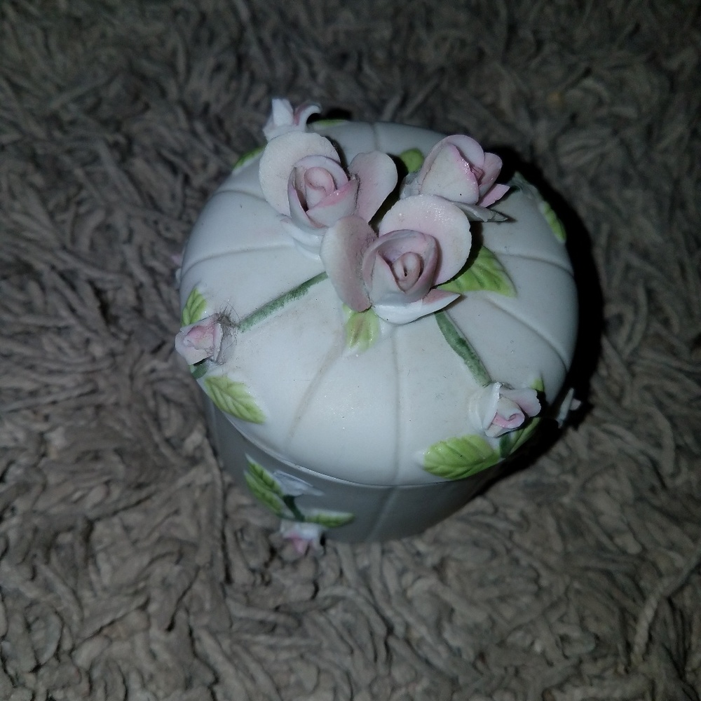 Lefton China